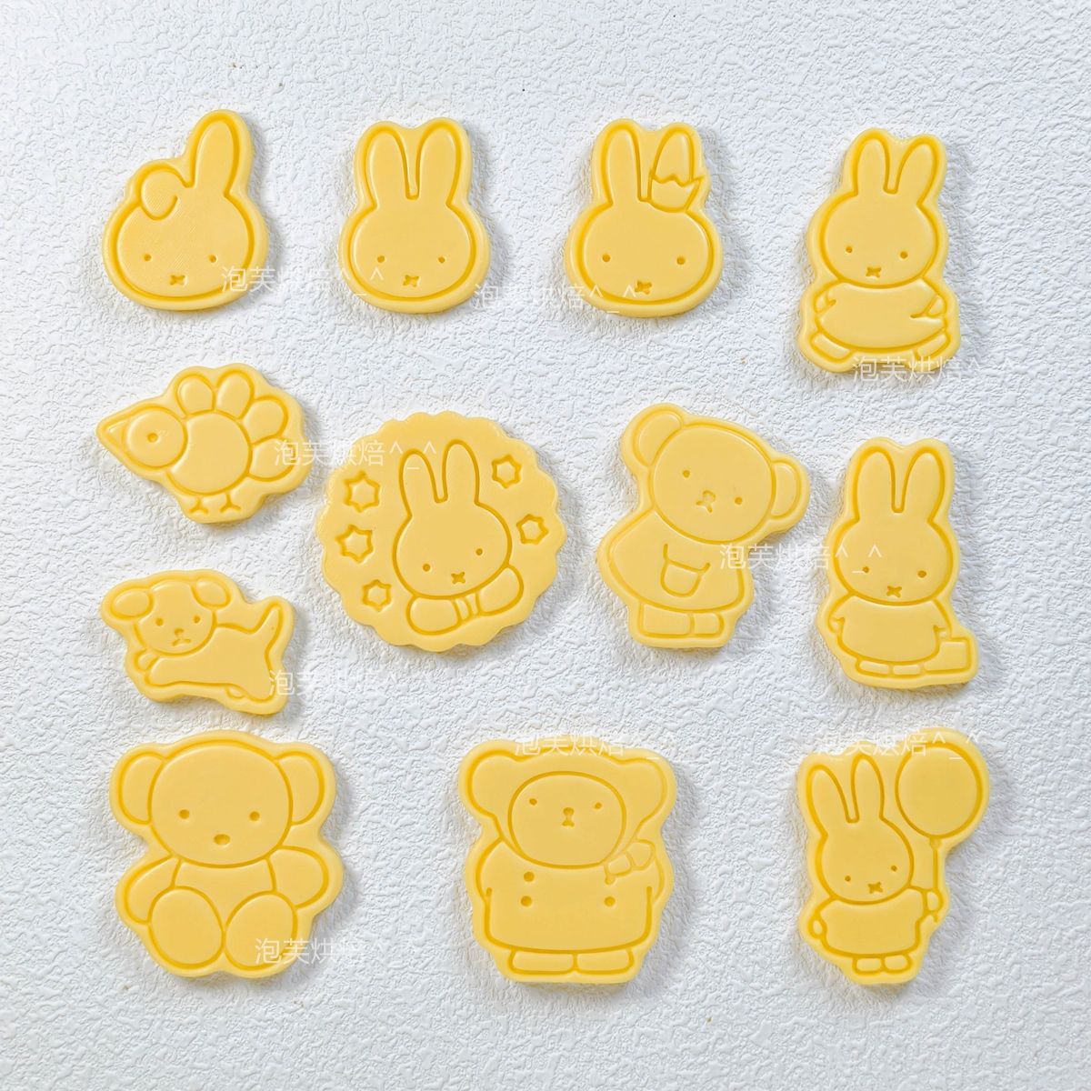 Kitchen Baking Store - Cute 3D Press Cookie Mold with